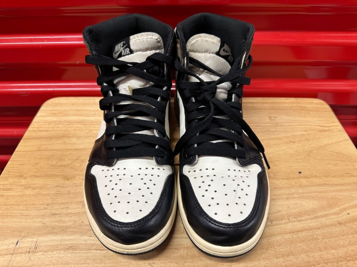 Nike Air Jordan 1 Retro OG High Dark Mocha 555088-105 Used Nike Air Jordan 1 Retro OG High Dark Mocha 555088-105 Used