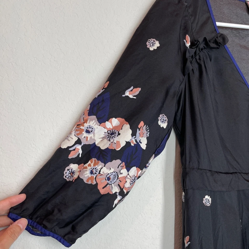 Vestido de seda floral negro manga 3/4 cuello en V Juicy Couture para mujer talla 2 Foto 3 de 4