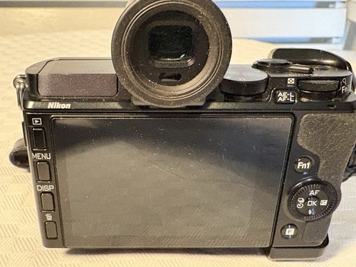 Nikon1 V3 Komplettset, 10-100mm Objektiv, Sucher, Handgriff, GPS, Blitz - Bild 5 von 9