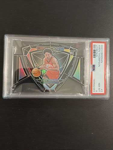2023-24 Obsidian Amen Thompson RC Vitreous Die Cut SSP Rockets PSA 8 - Afbeelding 1 van 3