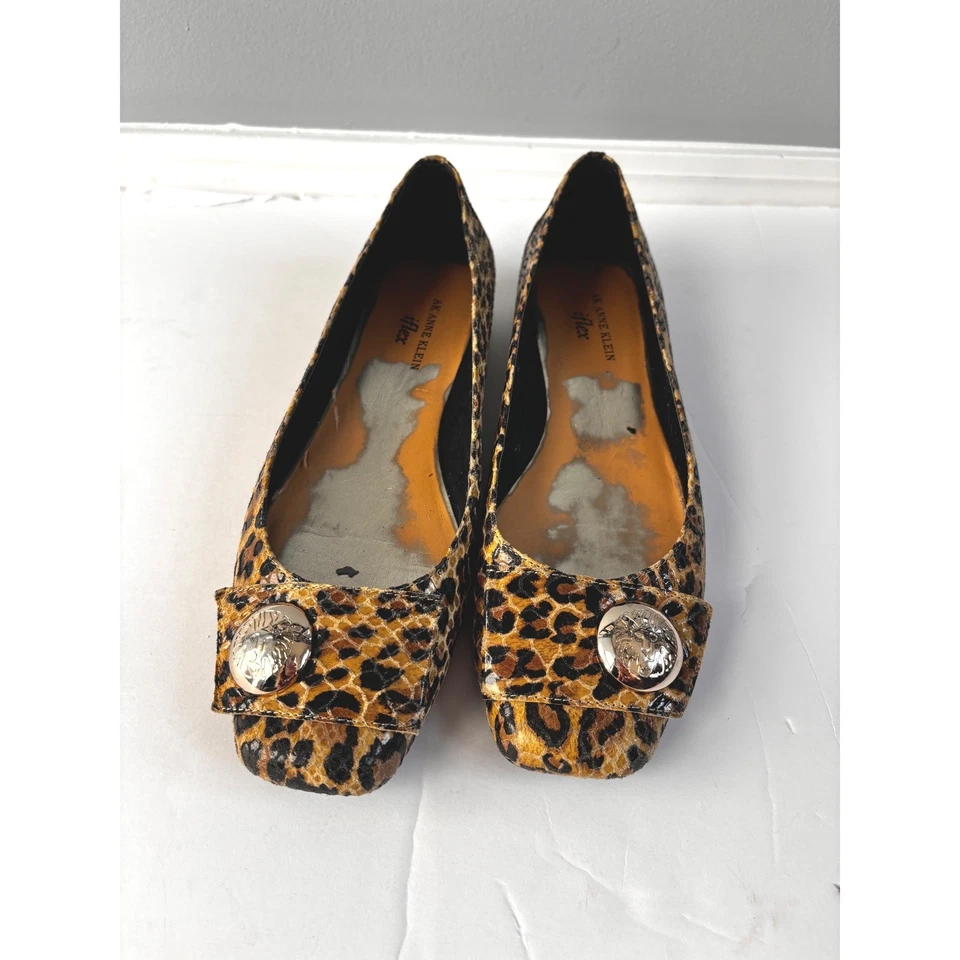 Anne Klein iFlex Leopard Print Ballet Flats Medallion Accent Women Shoes - Image 2 of 4