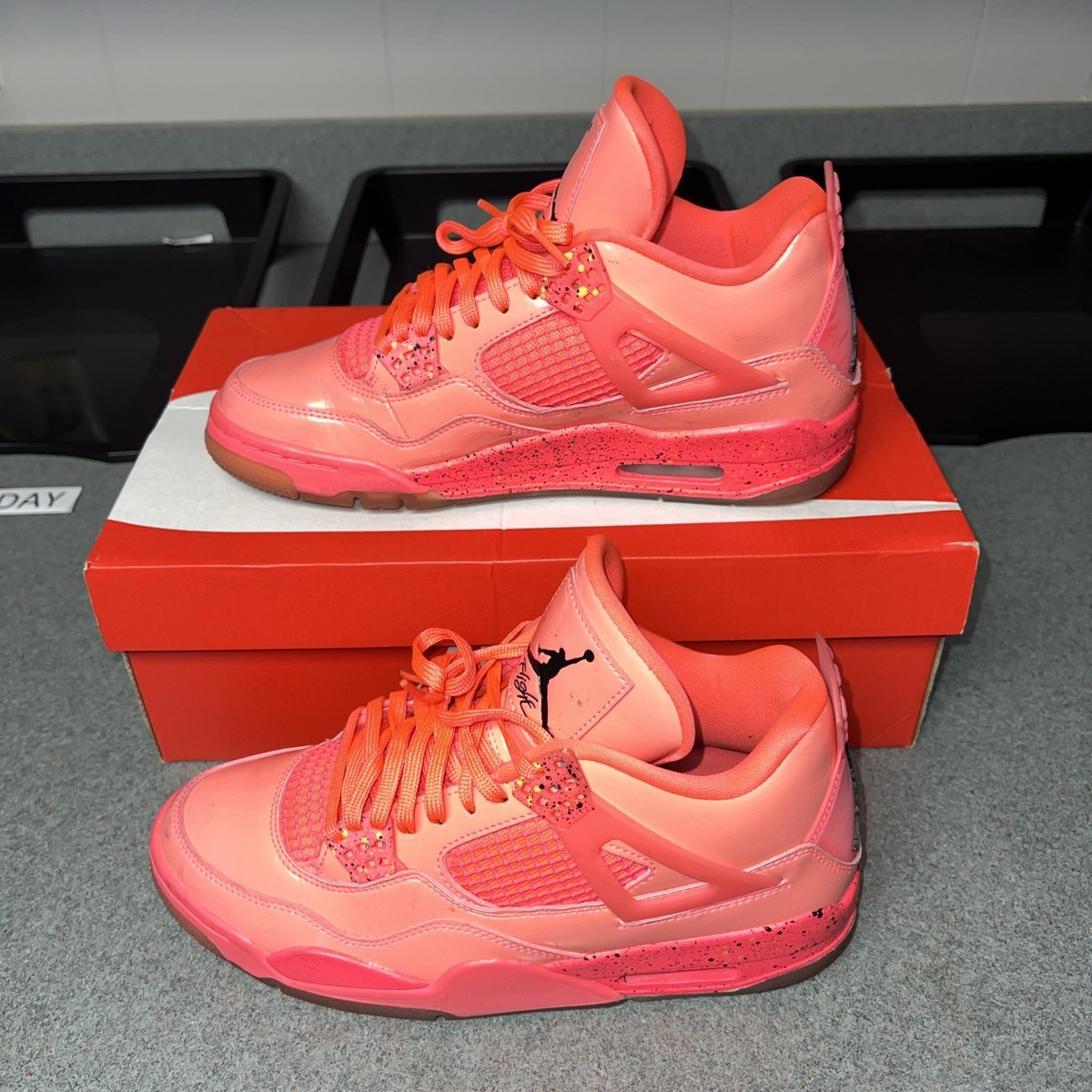 Size 9.5 Women/ Size 8 Men - Jordan 4 Retro Hot Punch 2019 no box
