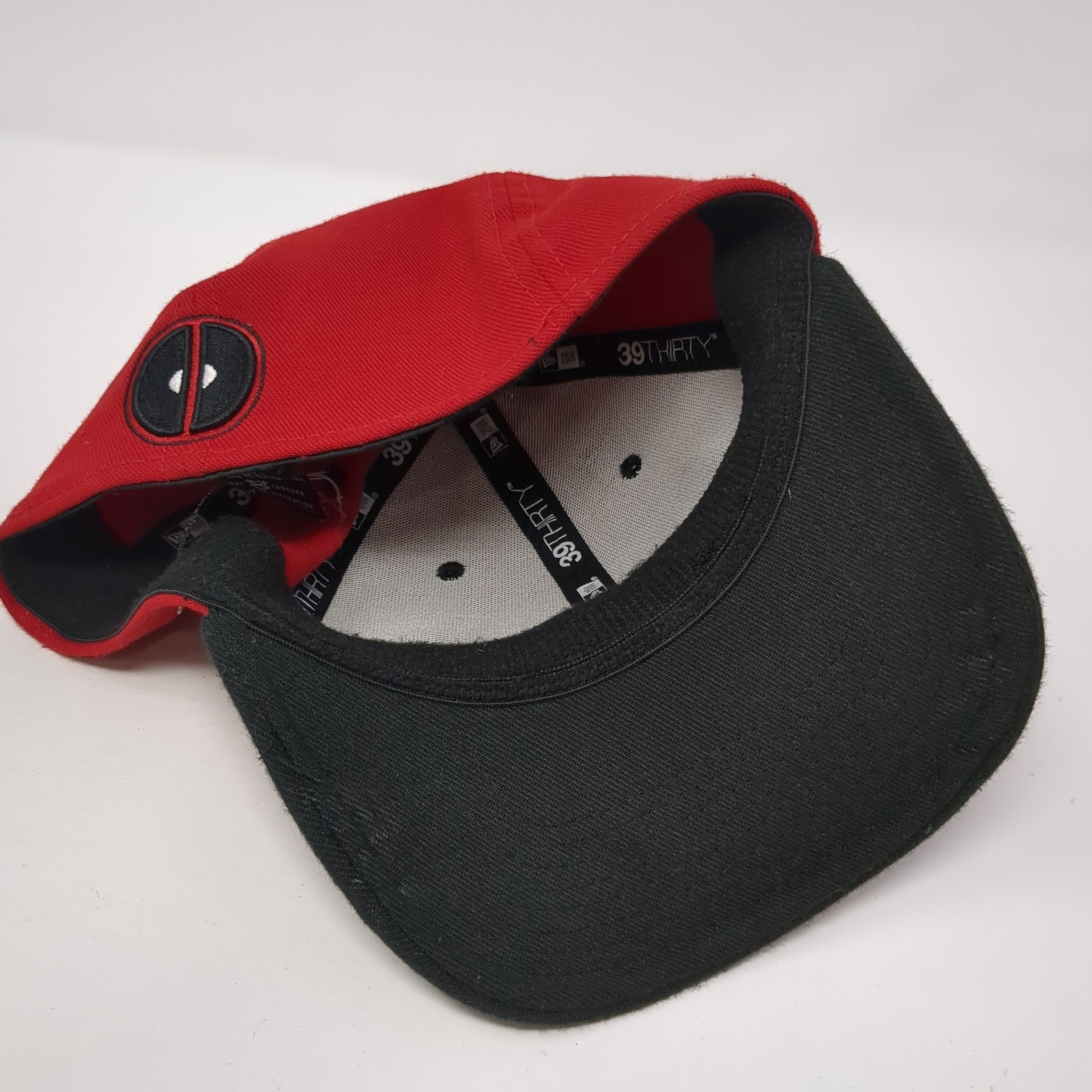 Deadpool Marvel Comics Fitted Baseball Cap Red L … - image 9