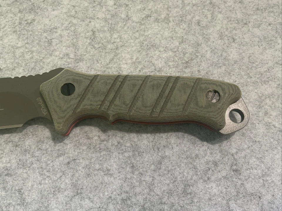 Cuchillos Buck Capuchas Woods Thug EE. UU. 070 Cuchillo Micarta Carbono con Funda Como Nuevo Foto 3 de 4