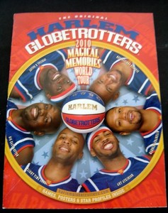 Harlem GLOBETROTTERS BASKETBALL Souvenir PROGRAM 2010 World Tour Autographs
