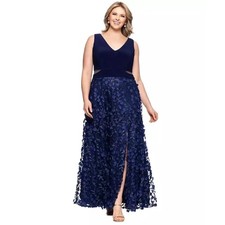 NWT Xscape Flower Skirt V-neck Gown - size 16W