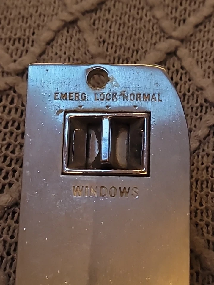 1965-66 Cadillac Coupe Calais Eldorado водительский ободок окна SidePower на запчасти - Изображение 2 из 4