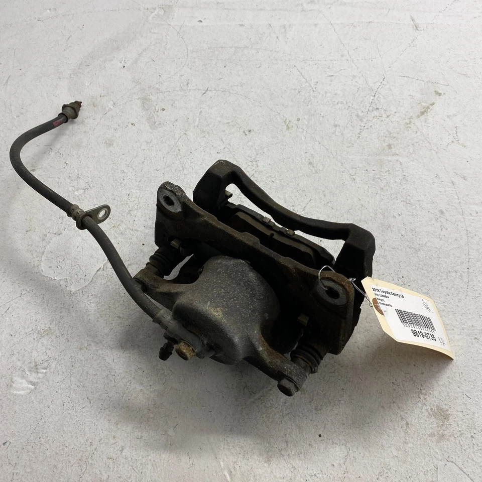 2019-2022 Toyota Camry FWD Front Passenger Side Disc Brake Caliper Assembly OEM - Изображение 4 из 4