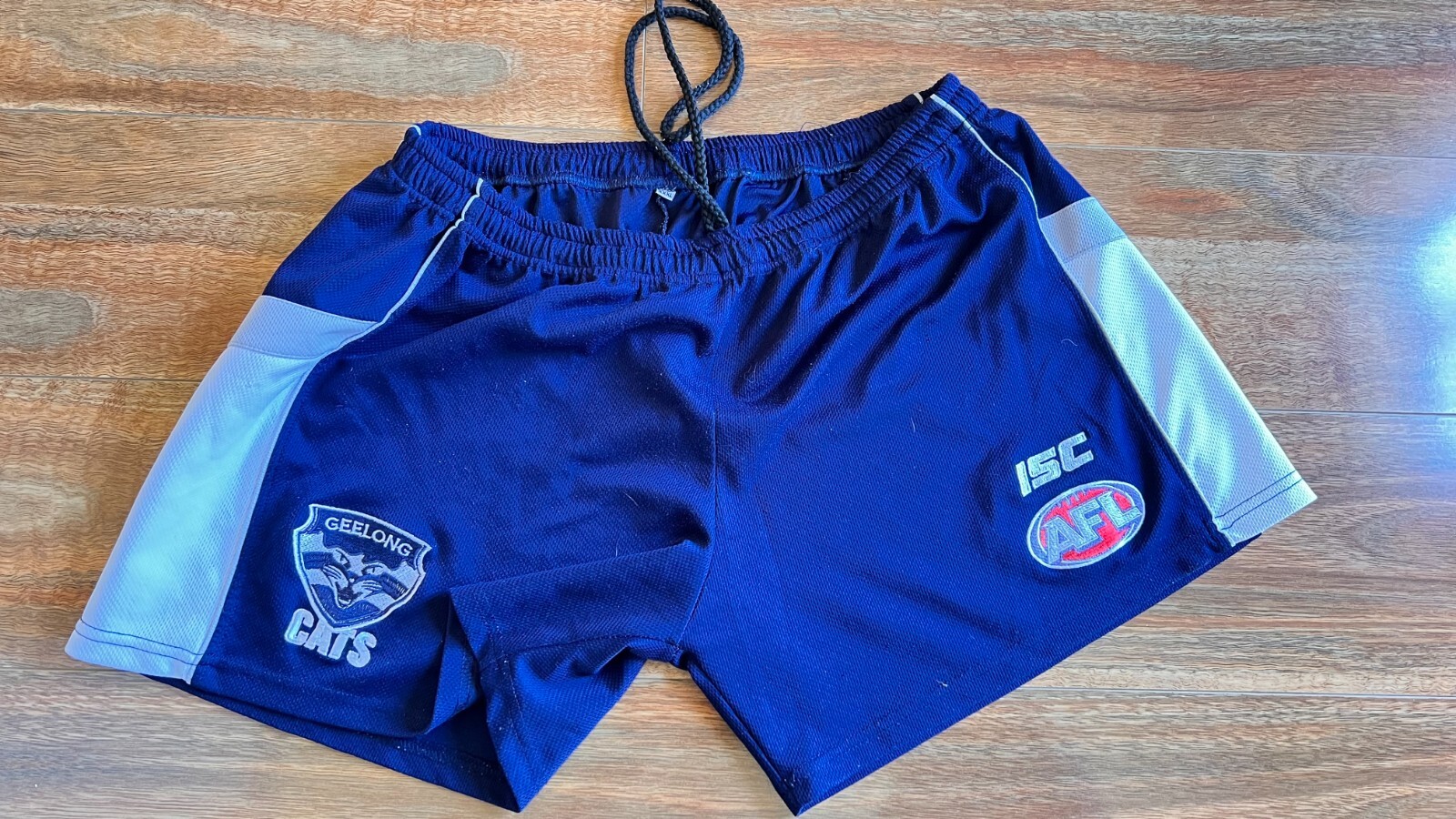 GEELONG CATS rugby tradie FOOTY SHORTS SIZE XLARGE Gem