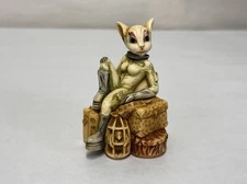 Vintage 2001 Harmony Kingdom Minx on the Moon Cat Figurine Trinket Box England