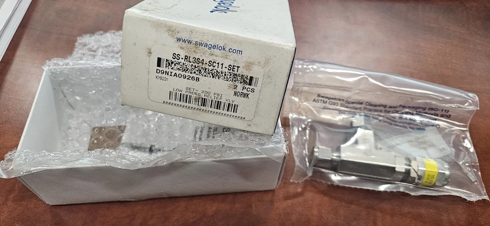 Válvula de alivio proporcional de baja presión de acero inoxidable SS-RL34-SC11, 1/4 pulg. Foto 2 de 2