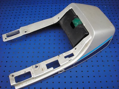VERKLEIDUNG GSX 400/250 HECKVERKLEIDUNG BÜRZEL TAIL FAIRING CARENAGE SITZBANK 2