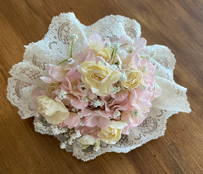 Vtg Small Bouquet of Hydrangea Head Small Roses, Lace Linen Holder DIY Floral