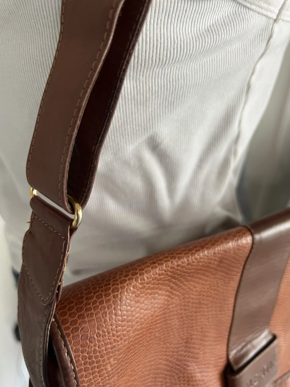 Borsa a tracolla vintage Mario VALENTINO Italia marrone pelle di serpente chiusura magnetica