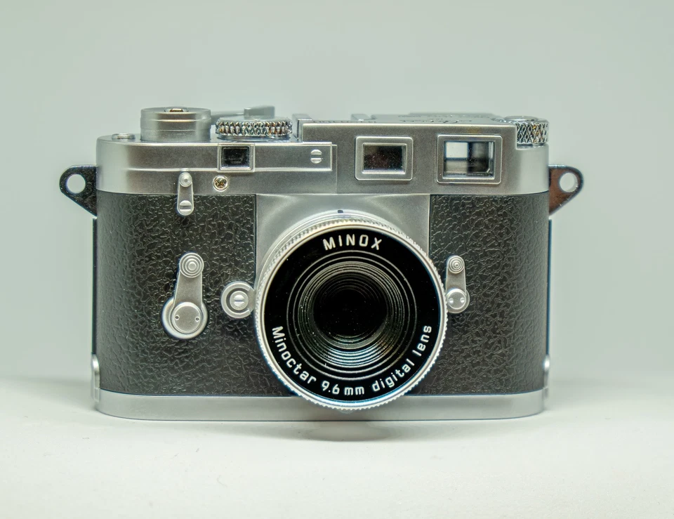 Minox M3 Leica 3MP Digital Camera - Parts or Repair - Image 2 of 4