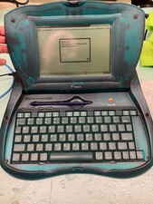 Apple eMate 300 Vintage Laptop - With Stylus,...
