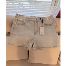 Judy Blue Mid Rise Light Wash Denim Shorts XL Rainbow Stitching Stretch