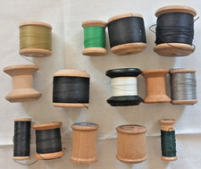 14 Vintage WOODEN COTTON REELS for re-use or crafting, many still with threads