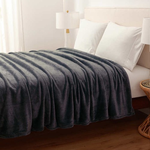 NEW Berkshire Life EcoSoft Plush Polyester Blanket Queen King Blue