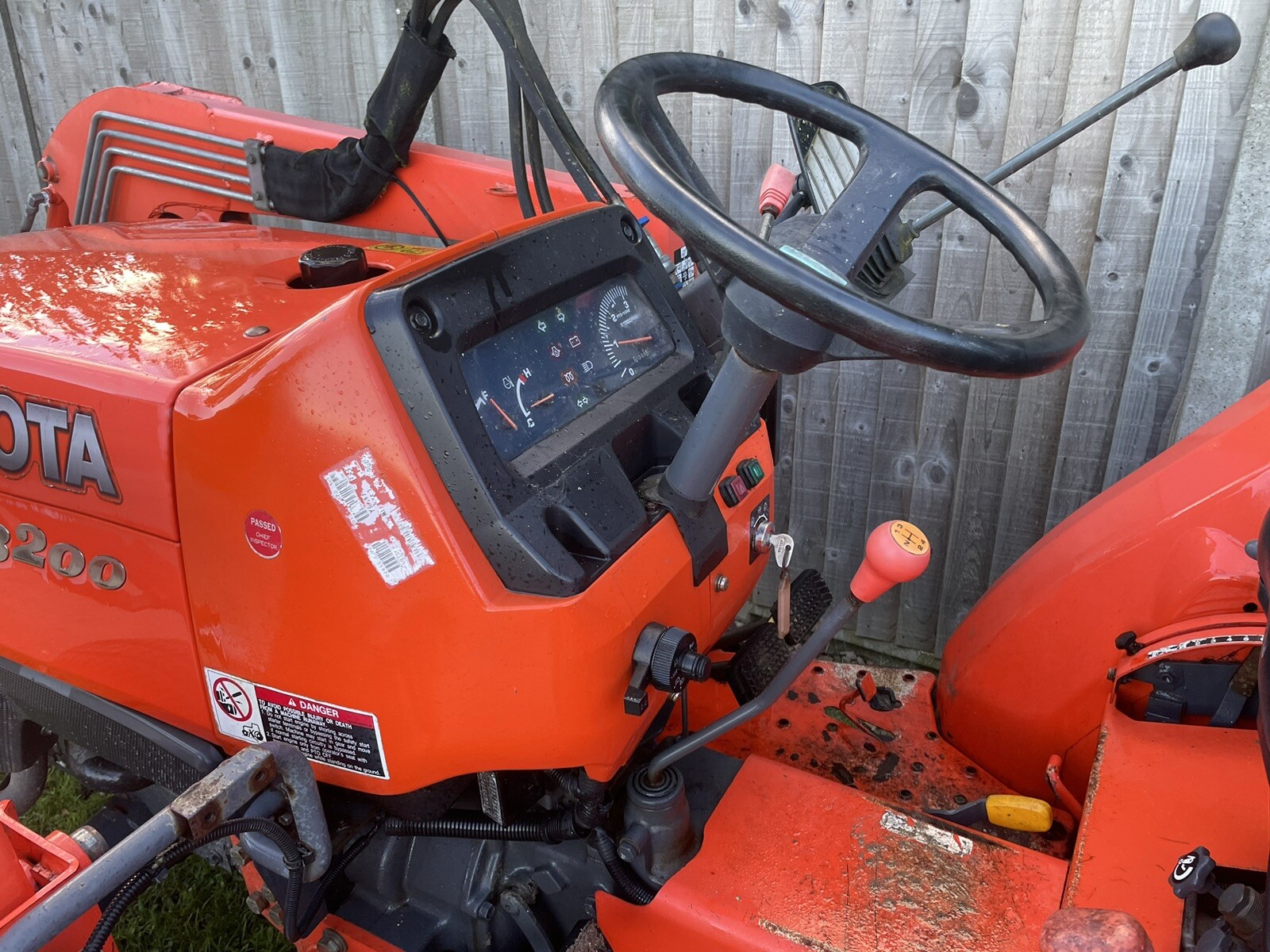 Kubota L3200 Compact Tractor Front Loader Bucket eBay