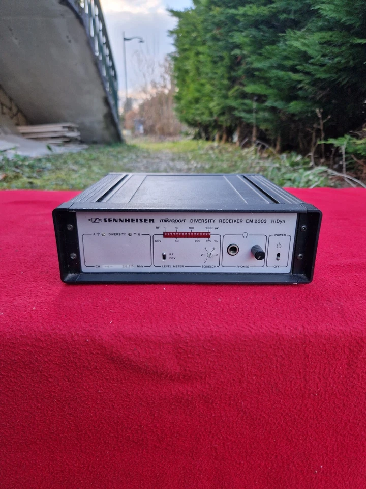 RECEPTEUR MICRO HF SENNHEISER EM 2003 MIKROPORT F: 236.125MHZ - Photo 2/4