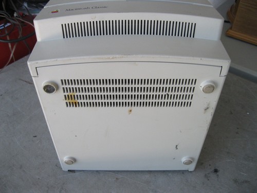 Vintage Apple Macintosh Classic M1420 Computer - Powers ON--AS IS--FOR PARTS - Afbeelding 10 van 10