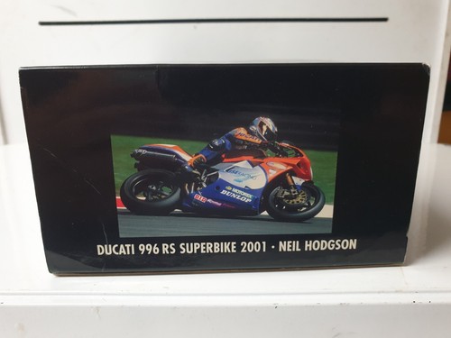 1/12 Minichamps 2001 Ducati 996RS Neil Hodgson SIGNED with COA - minor damage - Picture 4 of 7