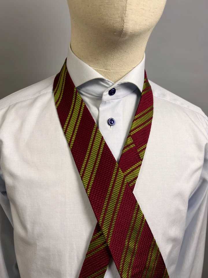 SALVATORE FERRAGAMO Silk Tie Mens Striped Classic Dress Formal Cravatte ITALY - Изображение 3 из 4