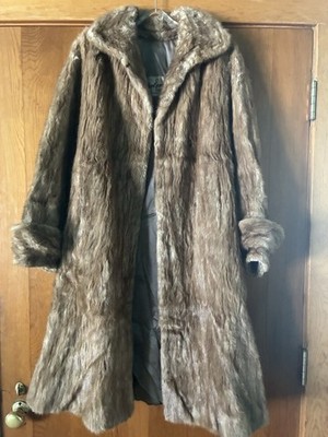 Holzman Furs Brown Vintage Fur Coat Regular Fit Milwaukee Wis Classic Style
