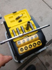 5PC Deep Spiral Bolt Extractor Set Spark Plug Easy Out Broken Stud Pipes Remover