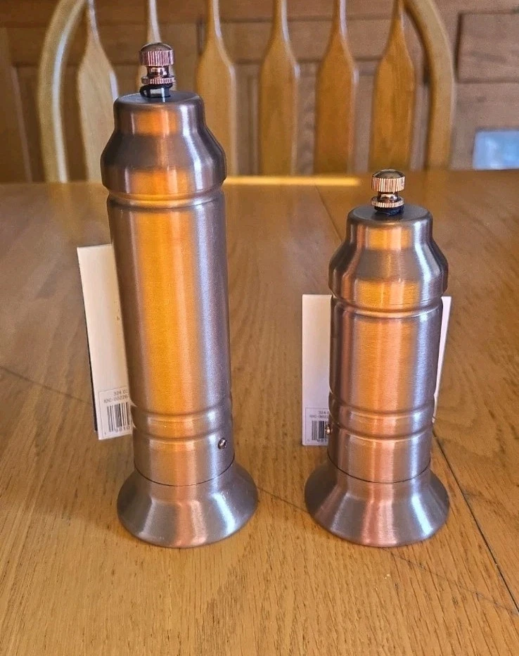 Salt and Pepper Crank Grinder set.Copper Finish - Hearth & Hand with Magnolia
Opens in a new window