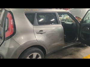 Used Rear Right Door Assembly Rear Side fits: 2019 Kia Soul electric R. w/privac