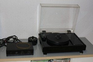 VPI Industries HW - 19 Mark 3 HighEnd Plattenspieler mit Motorregler Ohne Tonarm