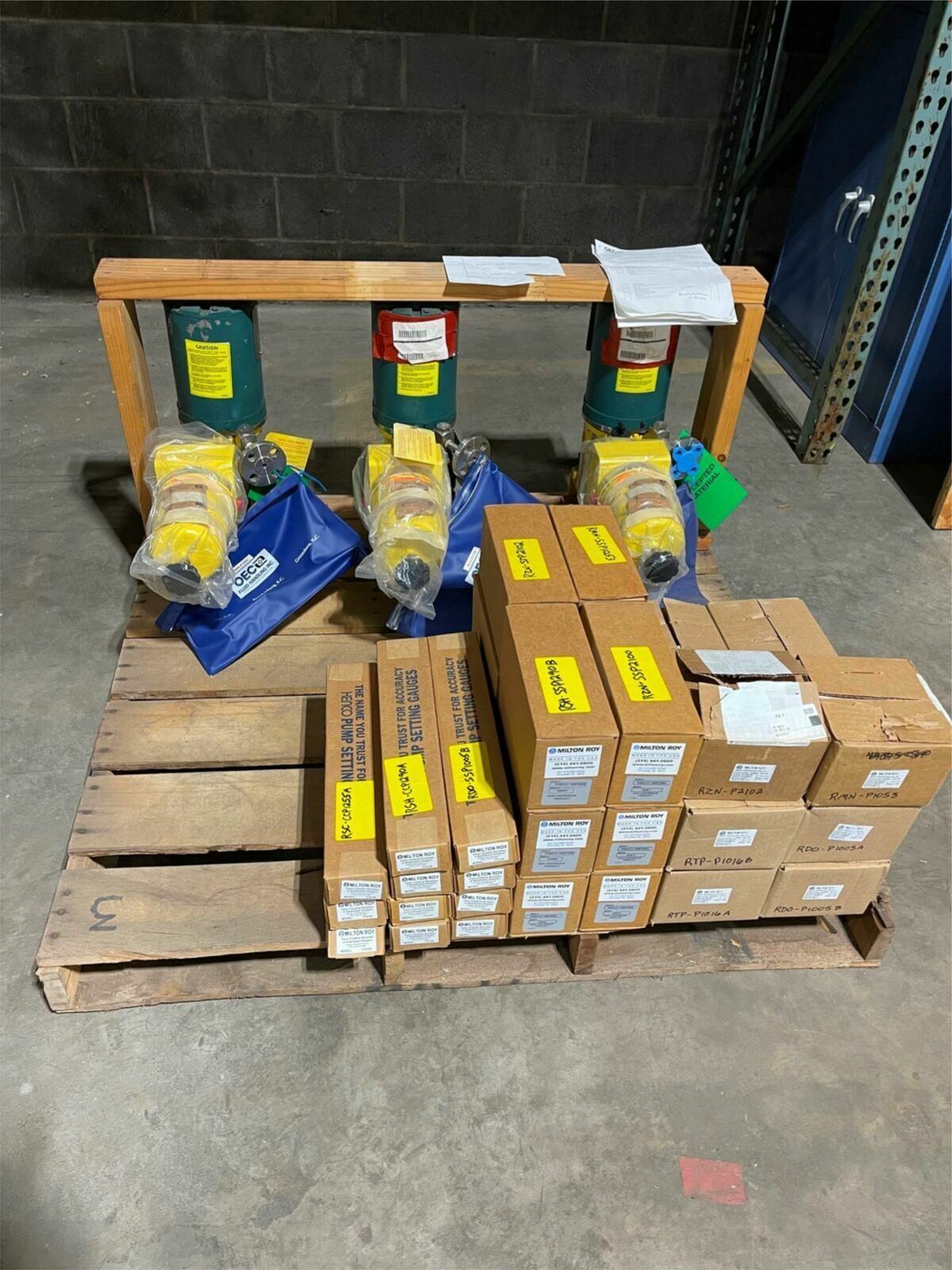 ONE NEW MILTON ROY Metering Pump w/ Dampener, Cal Column & Valve 0.5hp 460v 3ph