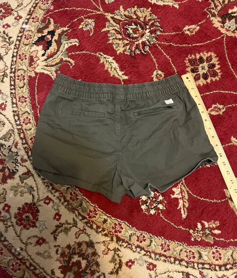 Vuori Green Ripstop Short Size Small - Image 4 of 4