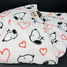 PEANUTS Throw Blanket 60"x70  Snoopy Anniversary Valentines Day Pink Heart Love