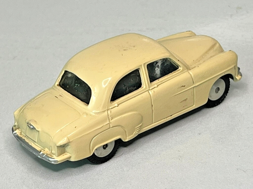 Corgi Toys No. 203 Vauxhall Velox Saloon - Picture 3 of 8