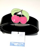 Tosca Blu Czarny skórzany pasek - wiśniowo-zielona klamra z liści - rozmiar 34