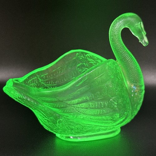 Vintage 1930s Fenton Green Uranium Glass Swan Candy Dish
