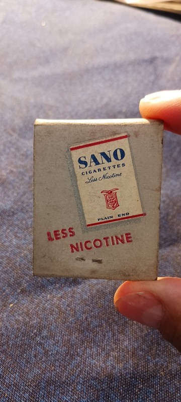SANO CIGARRETTES ADVERTISE 1960S...UNSTRUCK MATCHBOOK