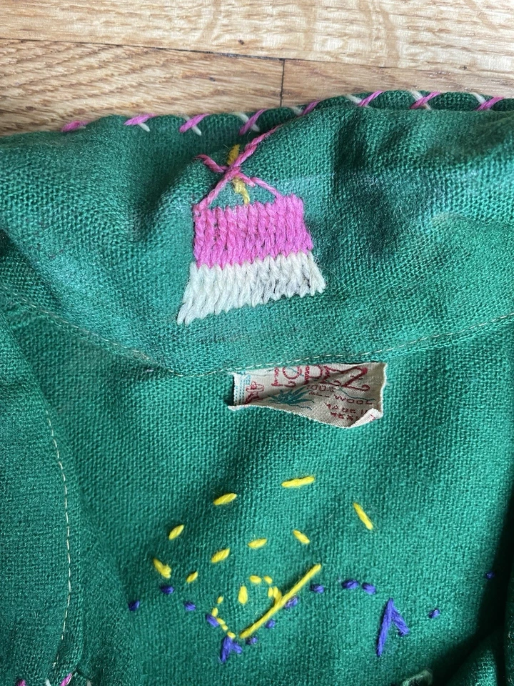 Vintage 40s 50s Mexican Felt Souvenir Jacket by Lopez Green Embroidered Size M/L - Image 4 of 4