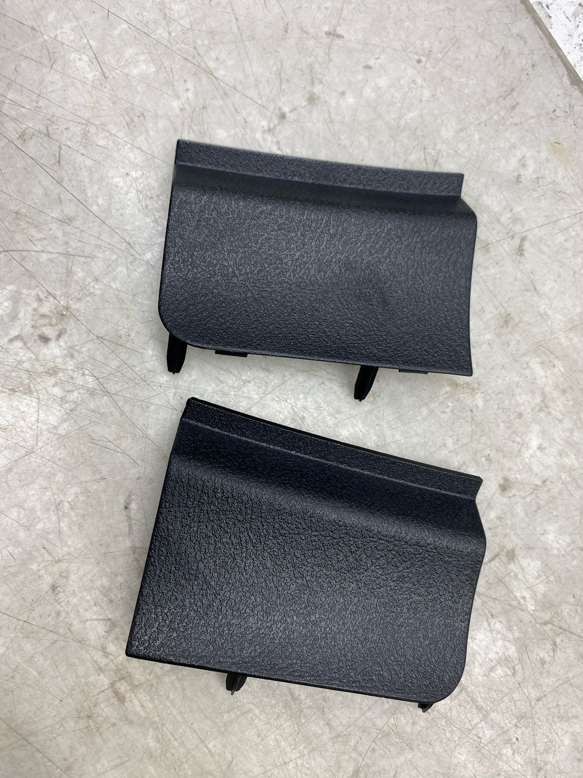 2014-2019 BENTLEY FLYING SPUR REAR TRUNK LOCK COVER SCUFF PANEL TRIM 4W0863459