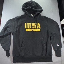 Vintage Iowa Hawkeyes Champion Reverse Weave Sweatshirt - Black - Men's Size M