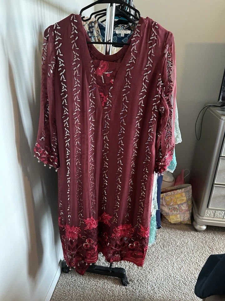 Pre Owned Shalwar Kameez And Dupatta Color Maroon Kind Of Red Nice Embroidery - Image 4 of 4