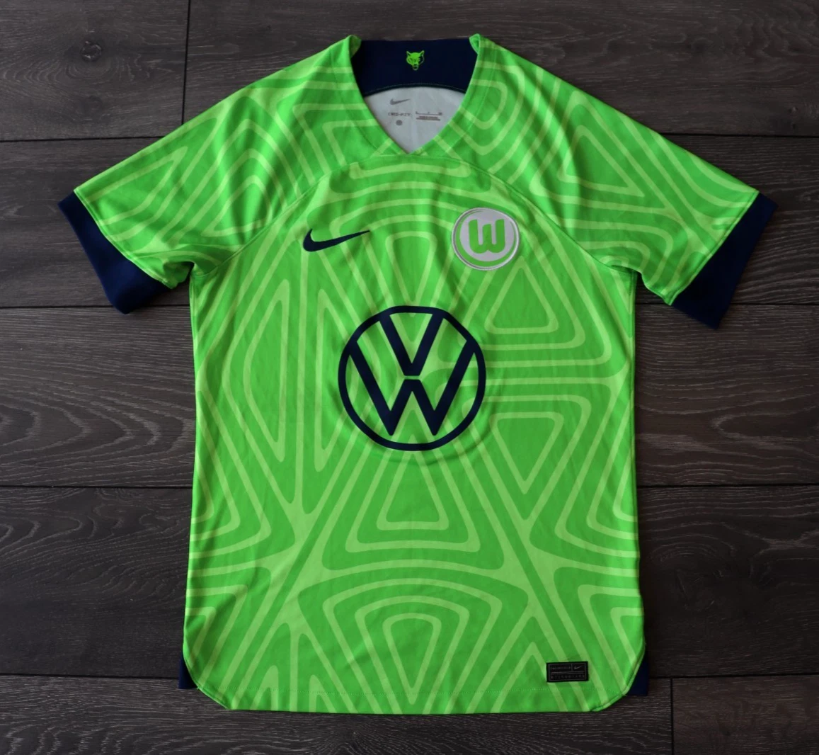 Preços baixos em Vfl Wolfsburg Clube Internacional de Camisas de