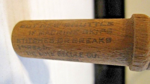Vintage Boye wooden sewing needle case. Made in Chicago - Picture 3 of 4