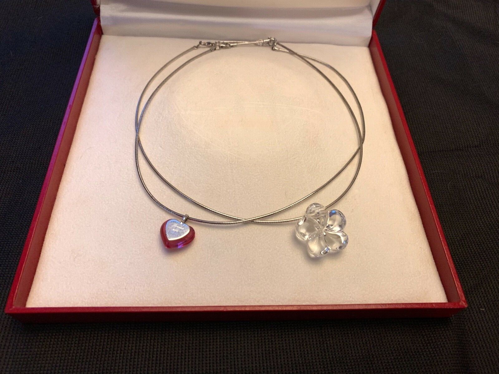 Juego de Baccarat Colgante de Flor de Lirio Cristal Transparente y Cristal Rosa Corazón 925 Esterlina