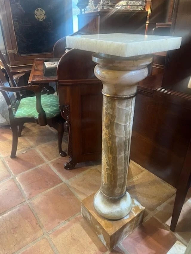 Antique Italian Neo Classical Onynx & Marble Pedestal Column Stand - Image 2 of 4