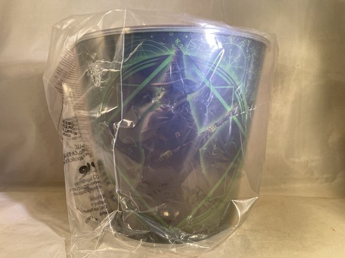 Wicked Cinemark Exclusive Lighted Popcorn Bucket Featuring Glinda And Elphaba - Picture 4 of 12