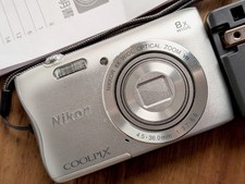 English OK Excellent Nikon COOLPIX S3700 20.1MP 8x Zoom Digital Camera Japan